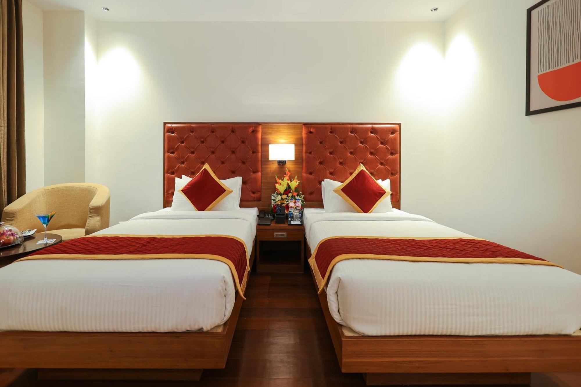 Icon Grand Hotel By Bhagini Bangalore Exterior foto