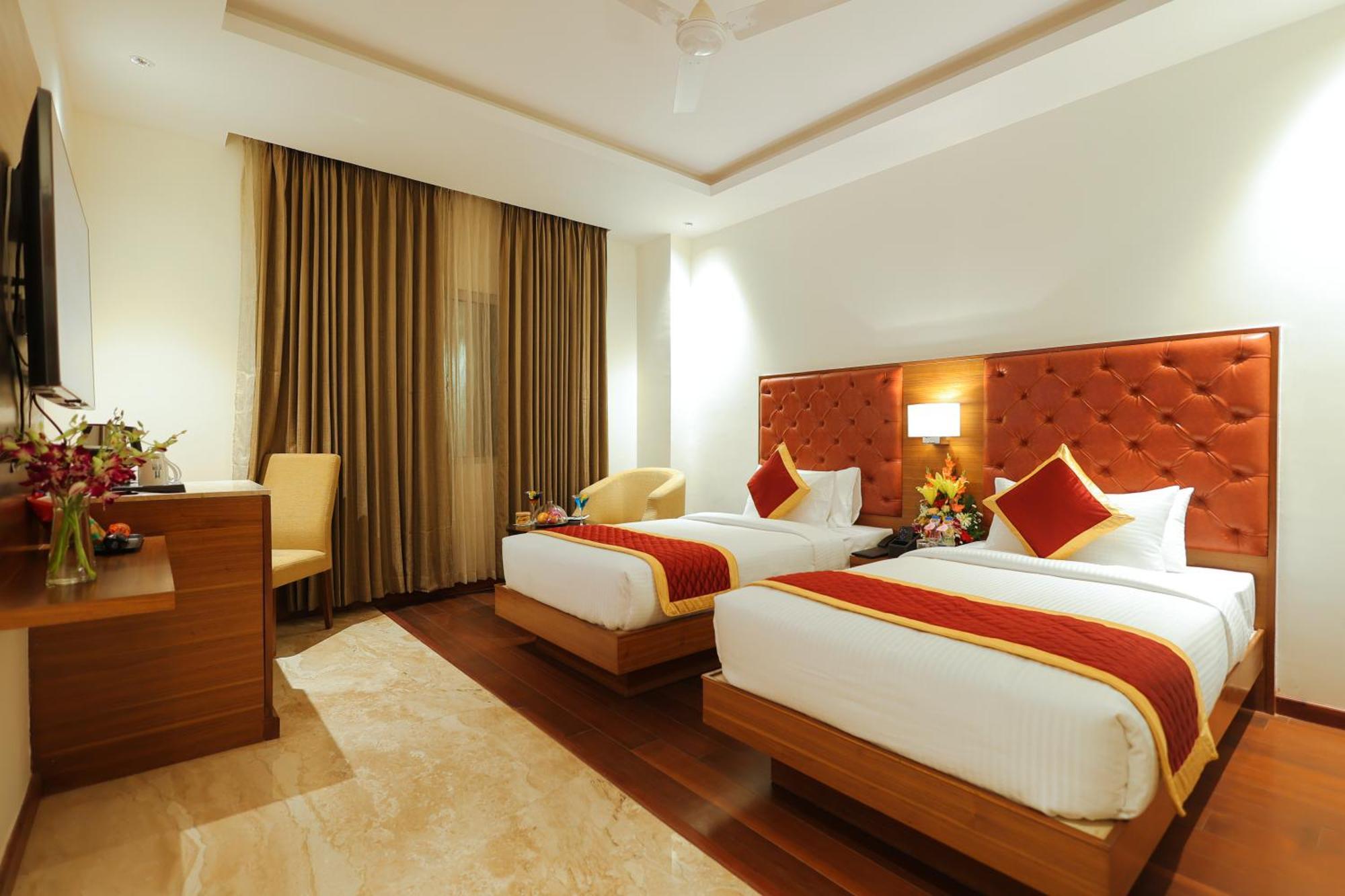 Icon Grand Hotel By Bhagini Bangalore Exterior foto